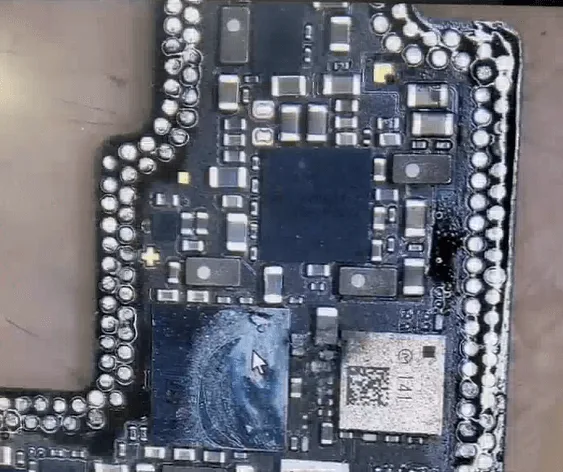 Comment réparer un iphone 13 qui ne s'allume pas ? how fix iphone 13 does not turn motherboard corrosive