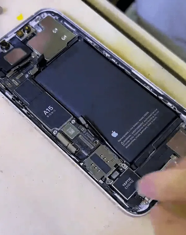 l'iphone 13 non si accende
