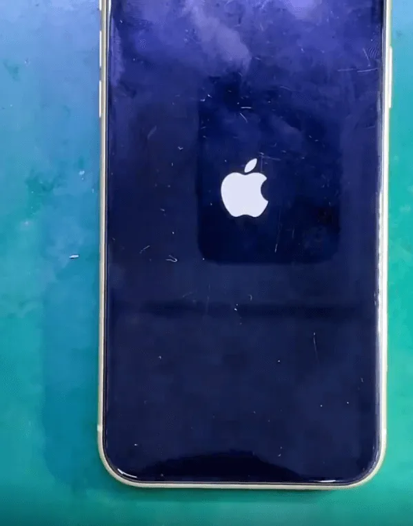 L'iPhone XR ne cesse de redémarrer