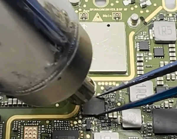 huawei matebook pro stops working during normal use solder back the chip