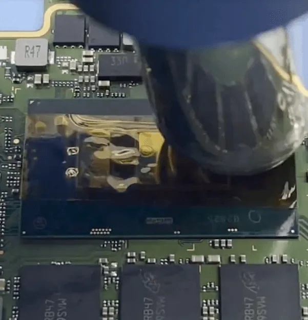 huawei matebook pro stops working during normal use solder the chip on