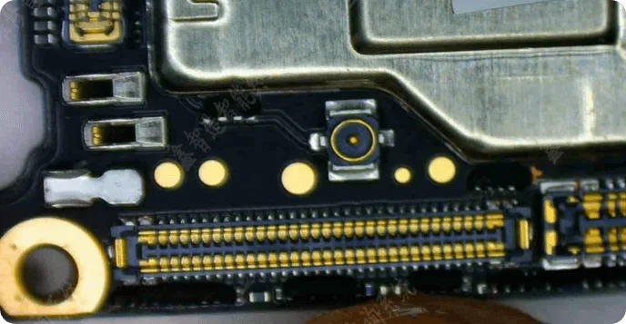 réparation des dommages causés par l'eau sur le huawei p40 pro huawei p40 pro water damage repair dock flex cable 2