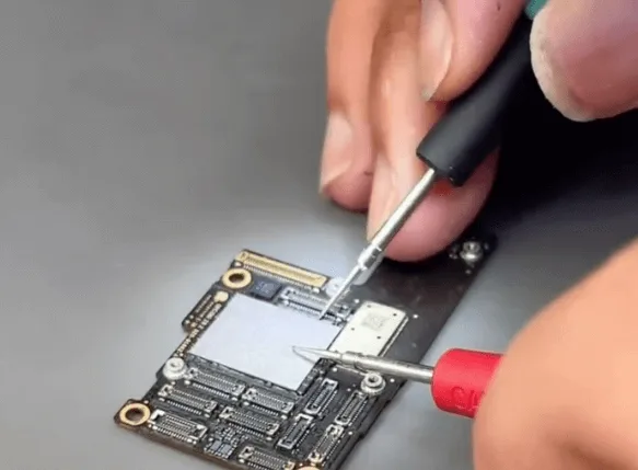 iphone 11 pro max black screen no boot issue repair check the diode