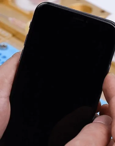 Bucle de arranque del iPhone X con corriente grande