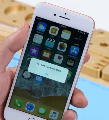 iPhone 7 Turns On With Black Screen