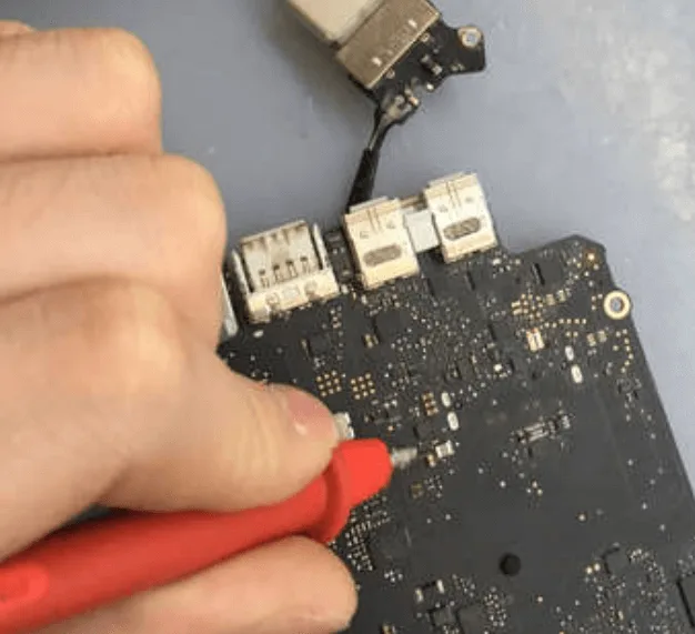 macbook a1502 can not boot issue repair u5000 standby voltage ii
