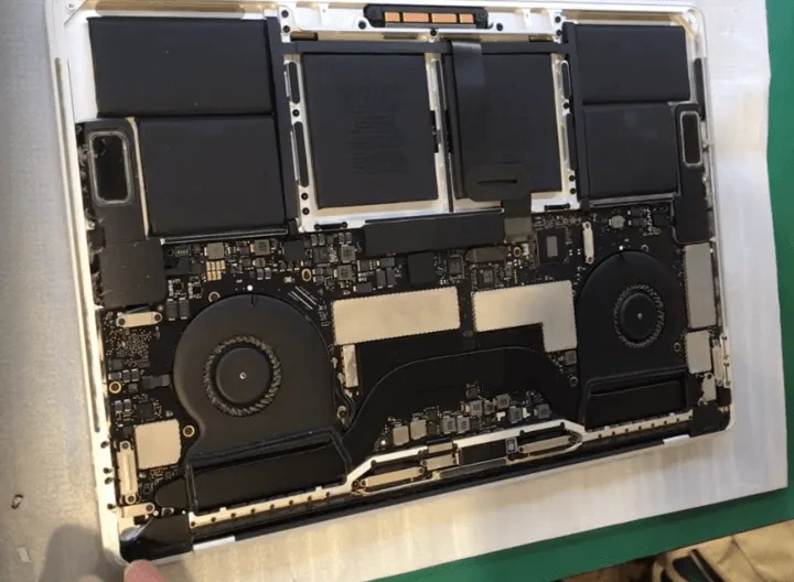 macbook a1707 ne s'affiche pas problème réparation macbook a1707 does not display issue repair except there is too much