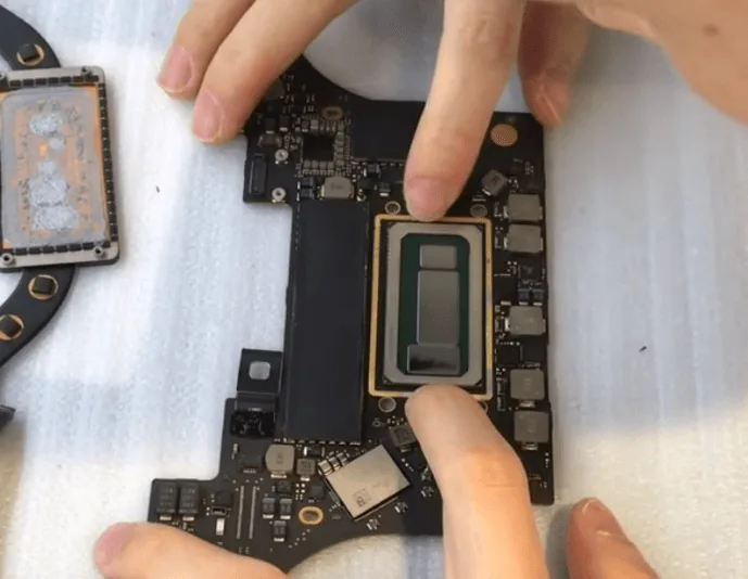 macbook a1989 no puede arrancar problema reparacion macbook a1989 cannot boot issue repair ensure the cpu is well aligned