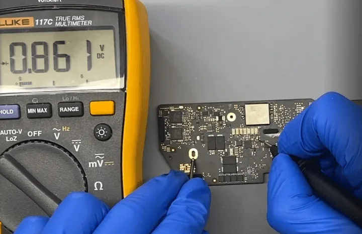 macbook a2337 no backlight issue repair measure the diode value around