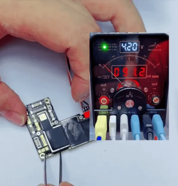iphone 12 pro max d'occasion ne peut pas démarrer test iphone 12 pro max avec alimentation en courant continu