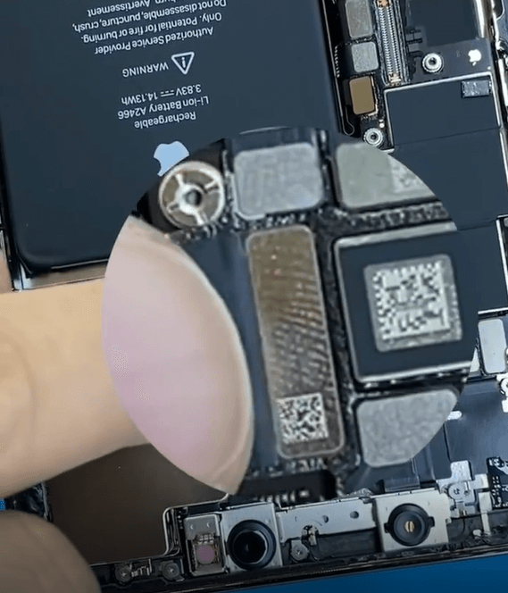 warum sich das iphone 12 pro max nicht einschalten lässt (und wie man es mit einer einfachen Reparatur der Logikplatine beheben kann) iPhone 12 Pro Max Reparatur