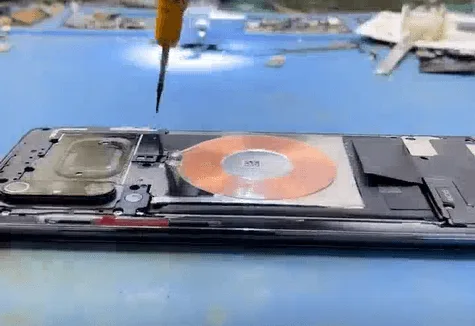 xiaomi mi 9 non si accende problema riparazione xiaomi mi not turning issue repair the rear cover has been replaced