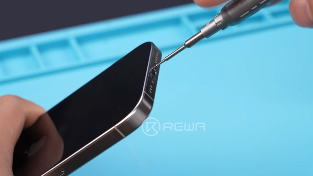 iphone 16 pro teardown
