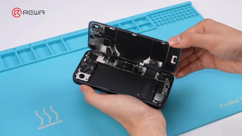 innen iphone 16e