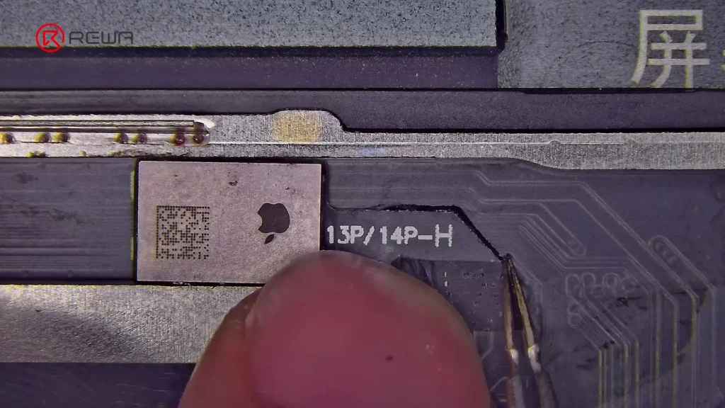 first aftermarket screen that passes ios 18 repair assistant without ic 9