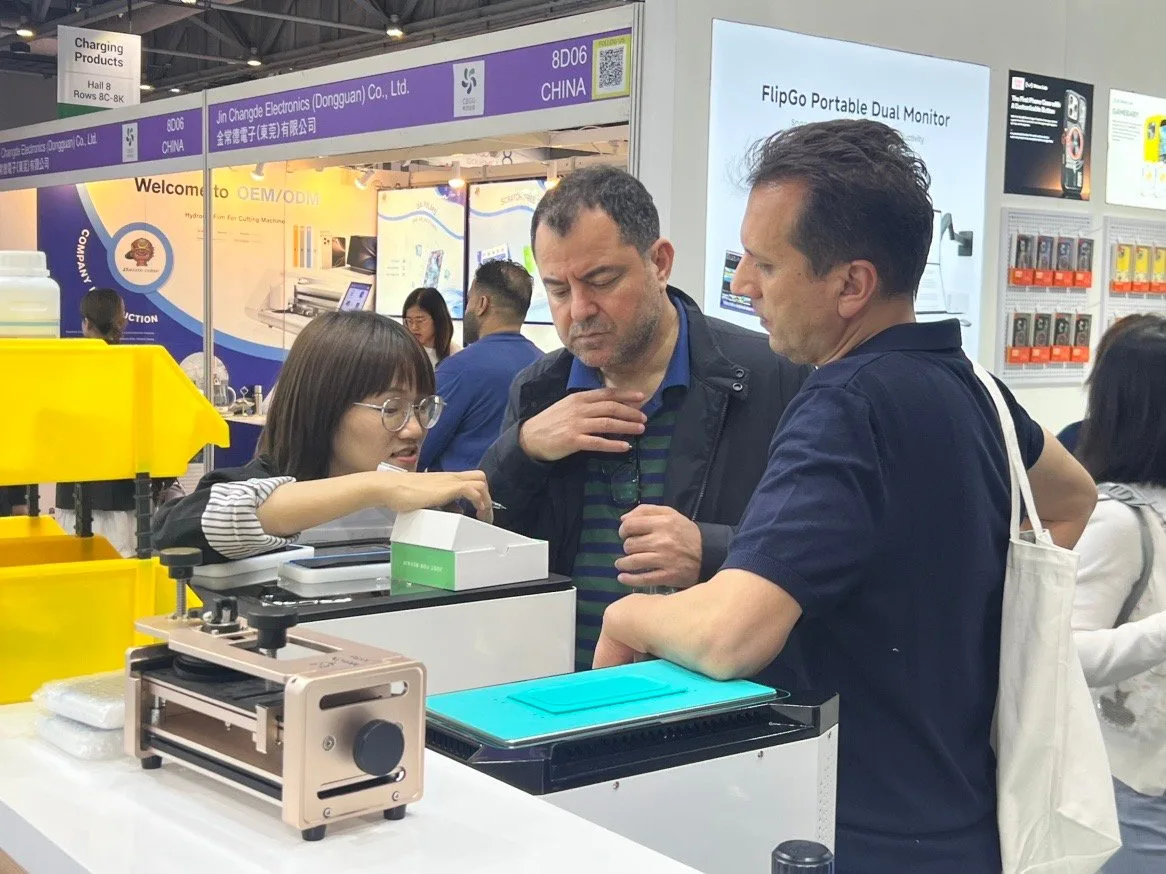 rewa au salon global sources mobile electronics show à hong kong