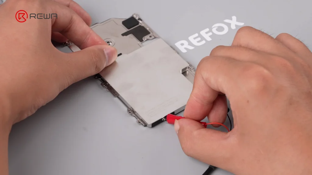 iphone 18 pro teardown what changed inside how does it affect 4