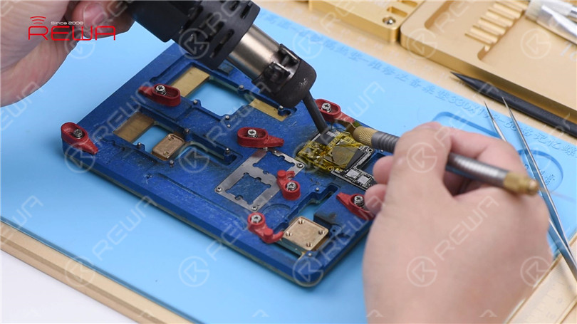 mastering desoldering & soldering of iphone x pmu f74c4628 d9f6 430c 8852 b72b8611722e H023 Desoldering Sol 00 00 42 20210917 185422